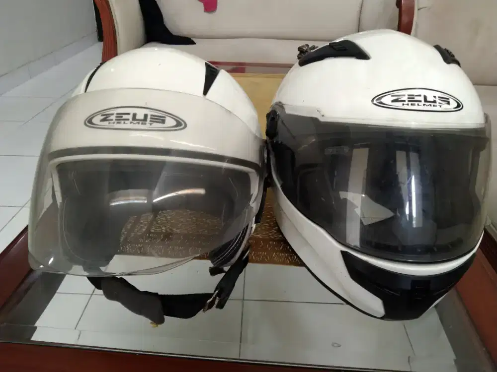 Jual helm ZEUS full face dan Half couple. Murah