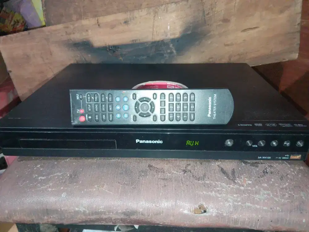 Panasonic Amplifier Home Theater USB 5.1, remote, radio & Aux ok