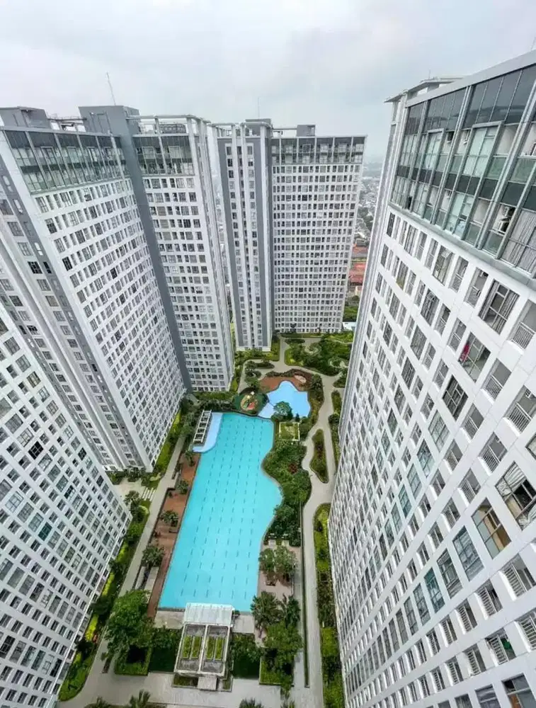Mtown 3BR rapi terawat, furnish. Tinggal bawa koper aja