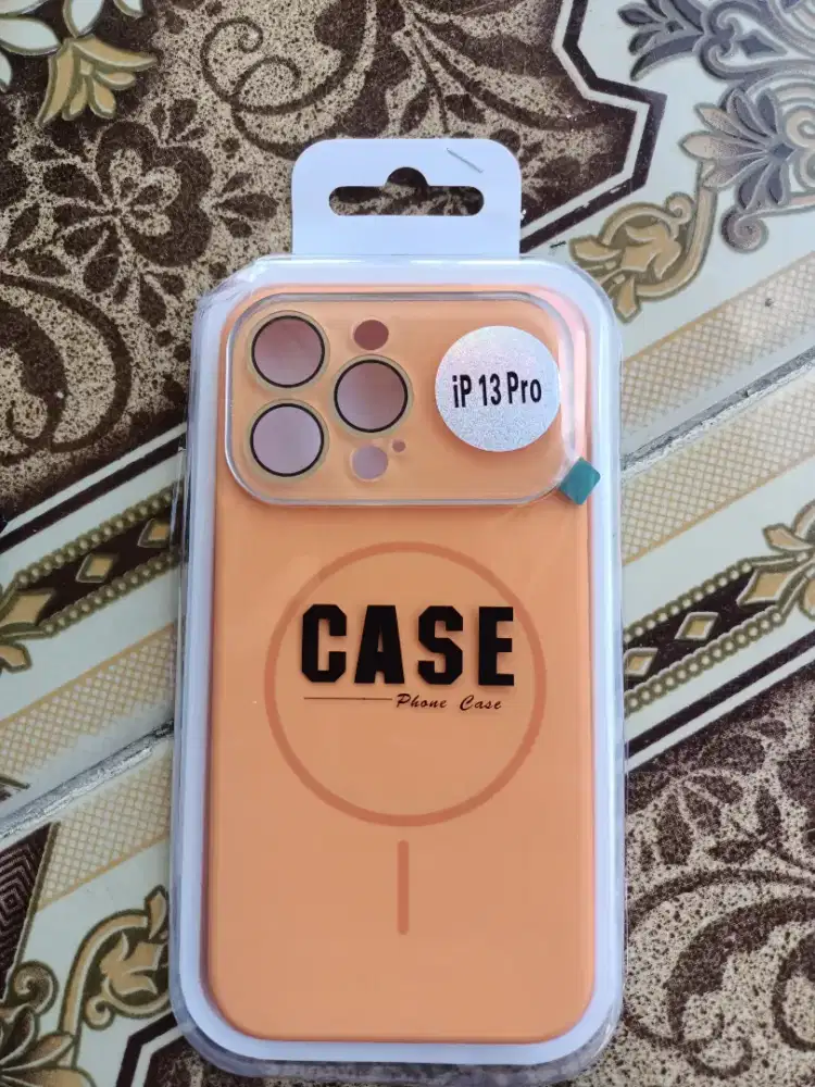 Casing iPhone 13 pro masih baru