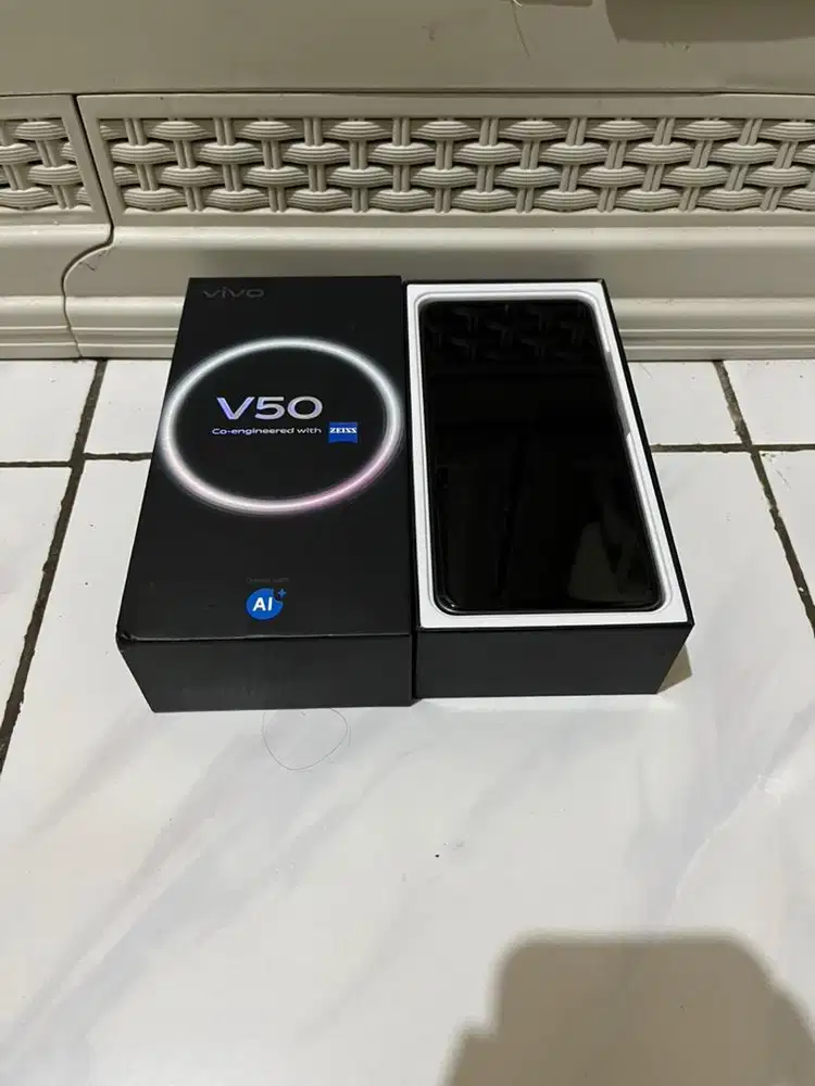 Vivo v50 12/512
