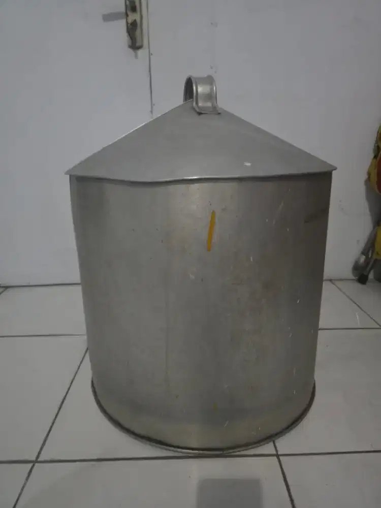 Tutup Kukusan Kerucut
