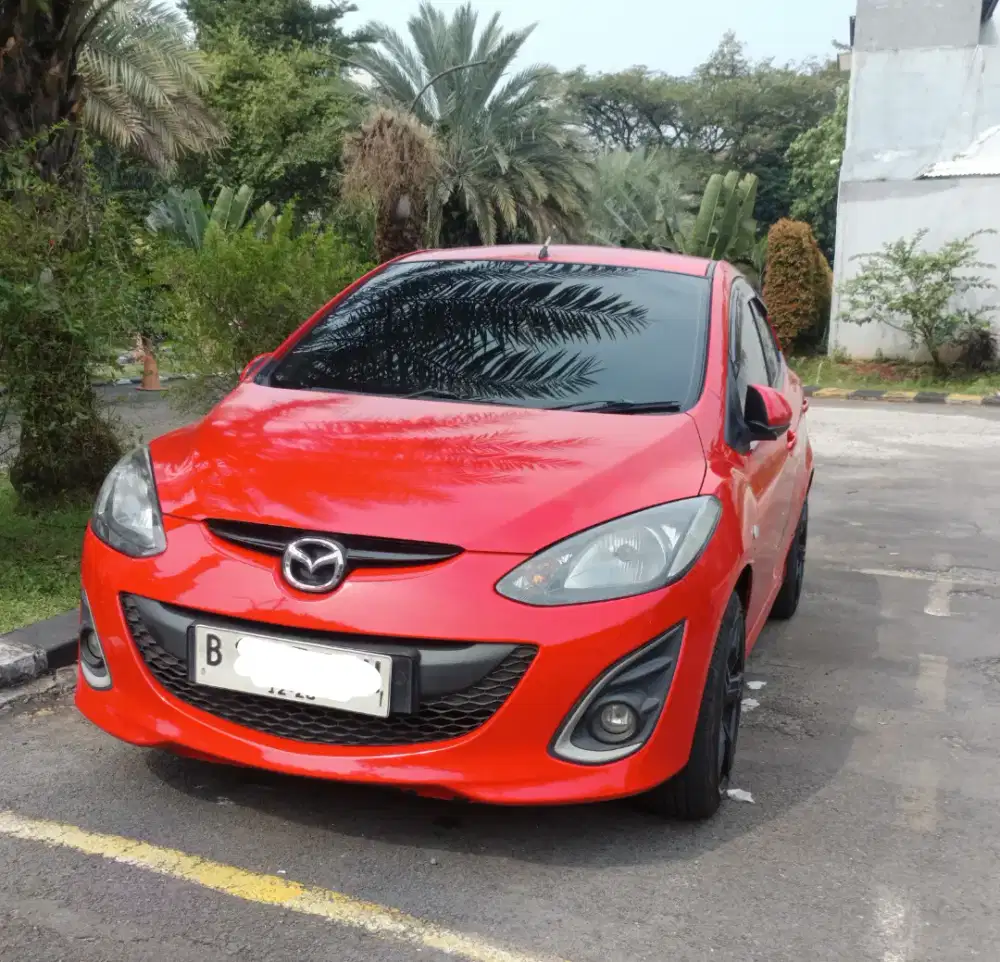 Mazda 2 tipe r 2011