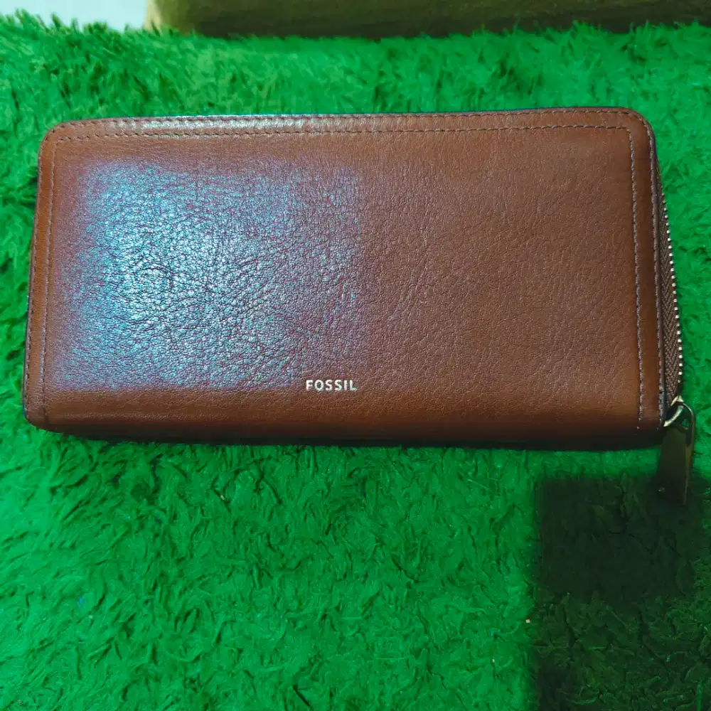 Dompet panjang merk fossil Second