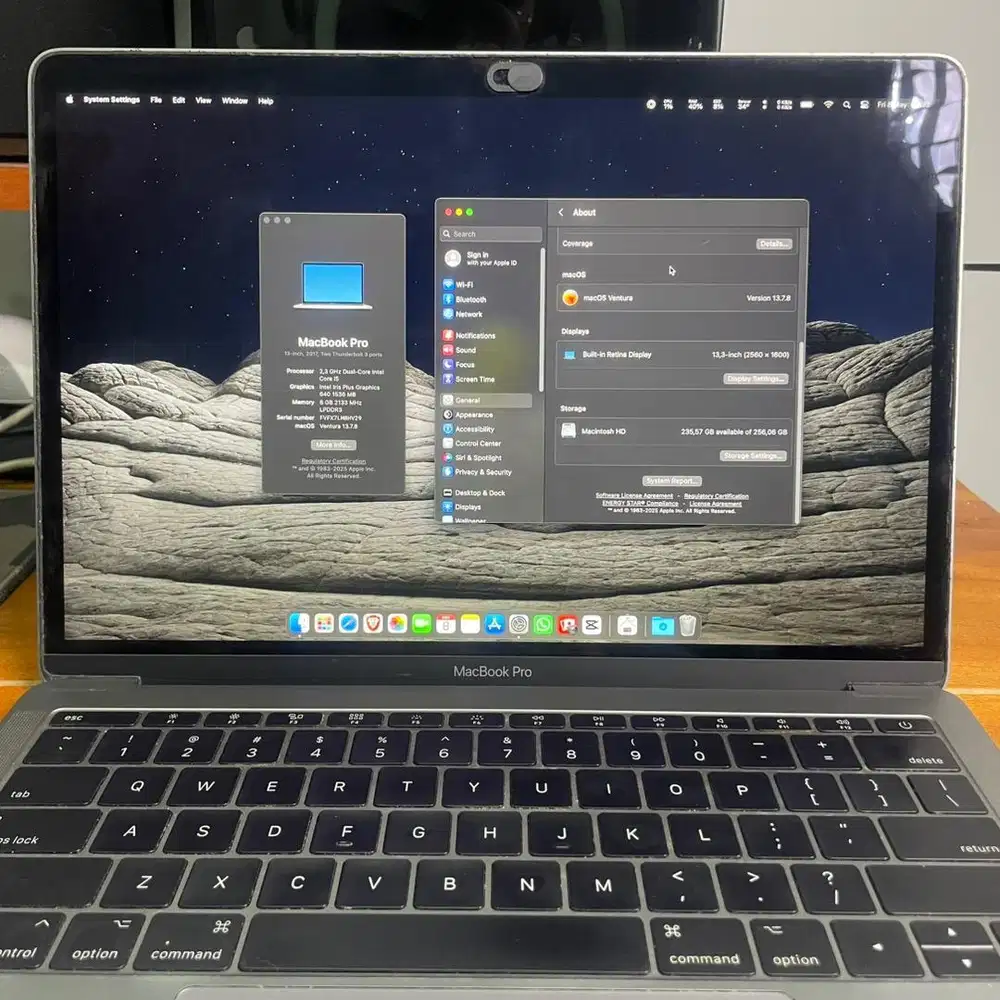 Macbook Pro 13 2017 8/256GB A1708