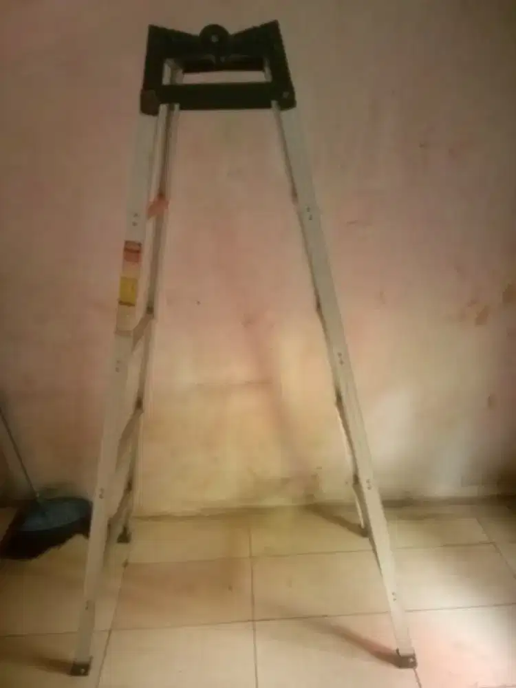 Tangga lipat bekas layak pakai dan lain lain