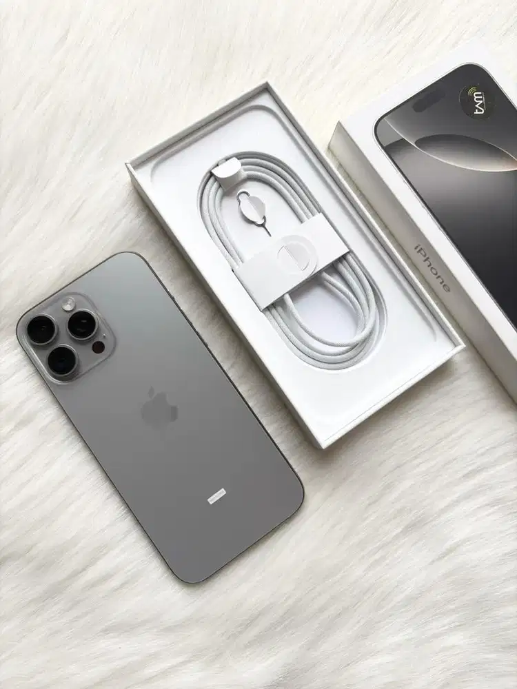 Iphone 16 pro max 256gb natural titanium, resmi iBox (like new)
