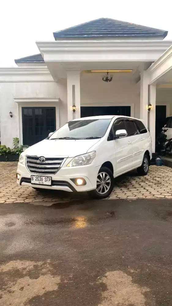 INNOVA G 2.0 AT 2015