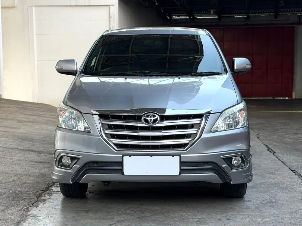 Toyota Innova V Luxury A/T 2015