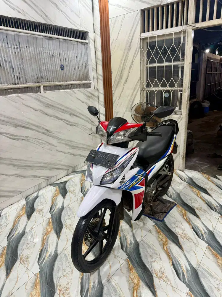 HONDA BLADE TERBAIK 2014 Pajak Off