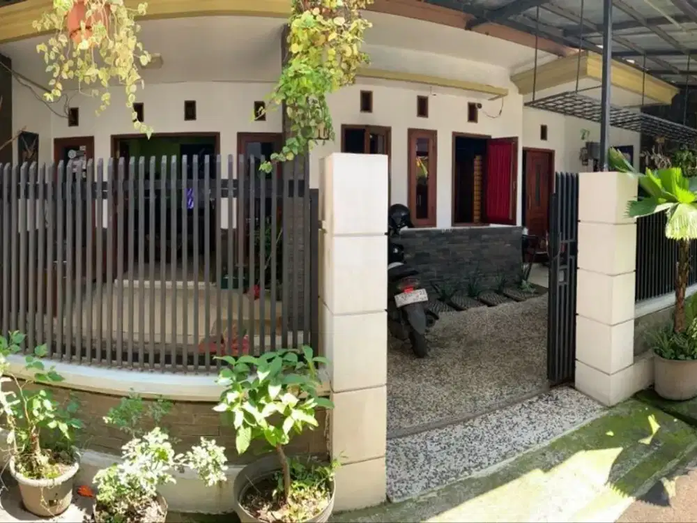 DIJUAL RUMAH TERAWAT SIAP HUNI + ISI RUMAH INCLUDED