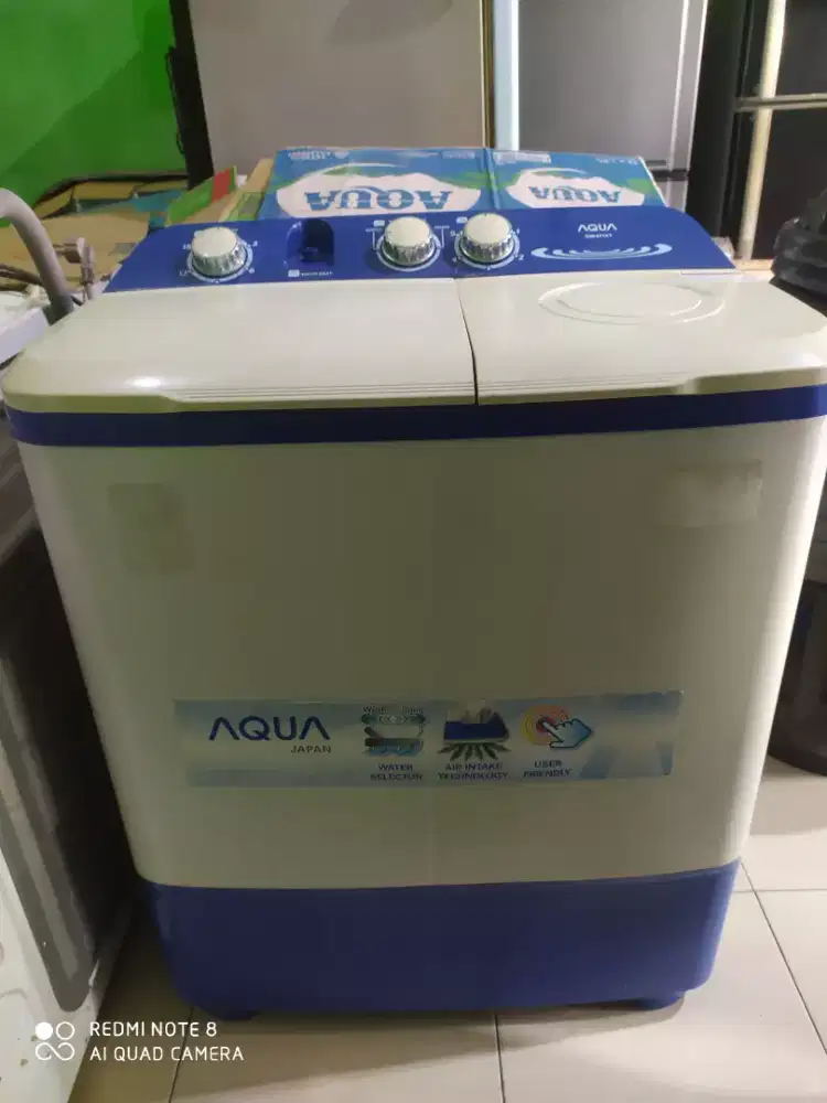 Mesin cuci 2tabung merk AQUA