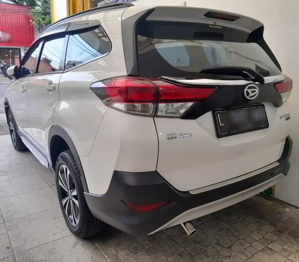Daihatsu Terios R Deluxe 2021 Putih Automatic