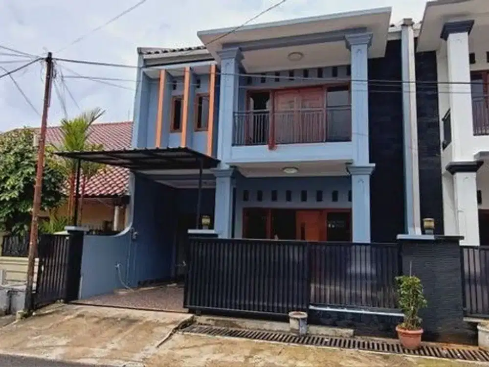 Rumah Strategis dengan Akses 3 mobil di daerah Tebet, Jakarta Selatan