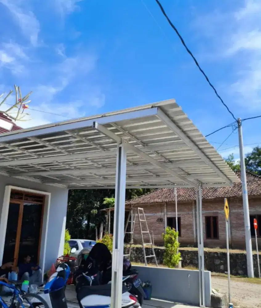 Kanopi minimalis rangka baja ringan atap galvalum terpasang