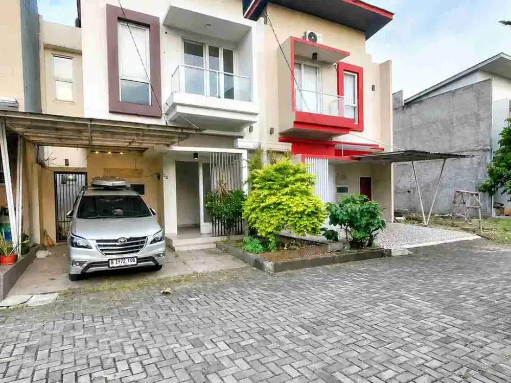 Rumah 2 lantai Dijual cepat pinggir jalan raya utama Cluster Kampoeng hijau syariah