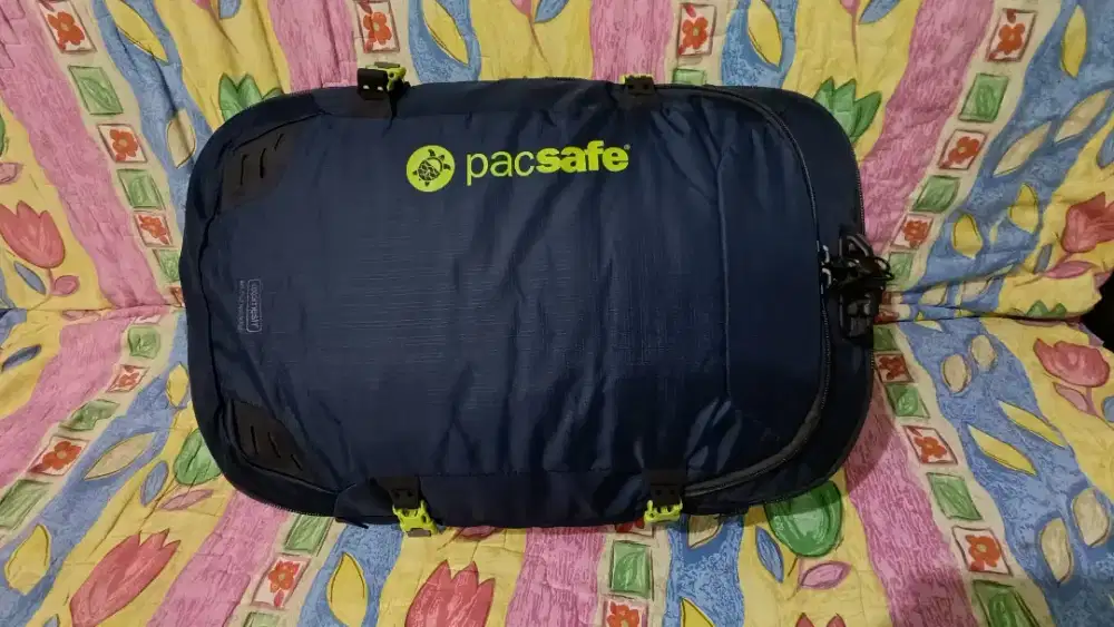 Garage Sale! Travelbag / Backpack / Ransel Pacsafe Venturesafe 45L
