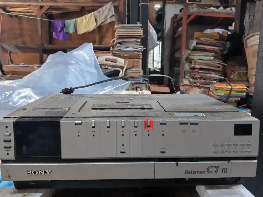 Sony Betamax C7 E kondisi rusak
