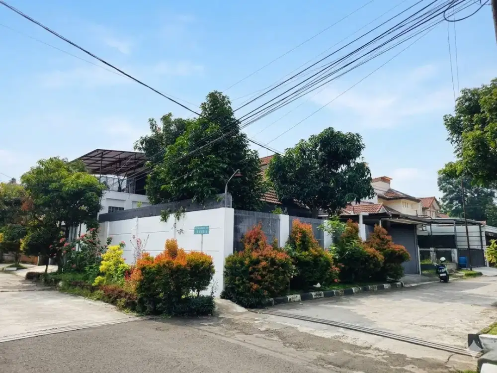 Rumah Terawat Posisi Hoek Dalam Komplek Nyaman Tanjung Sari Asri Antapani
