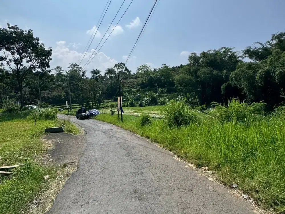 Di jual Tanah dengan sumber mata air sendiri, pinggir jalan, di kota wisata Batu