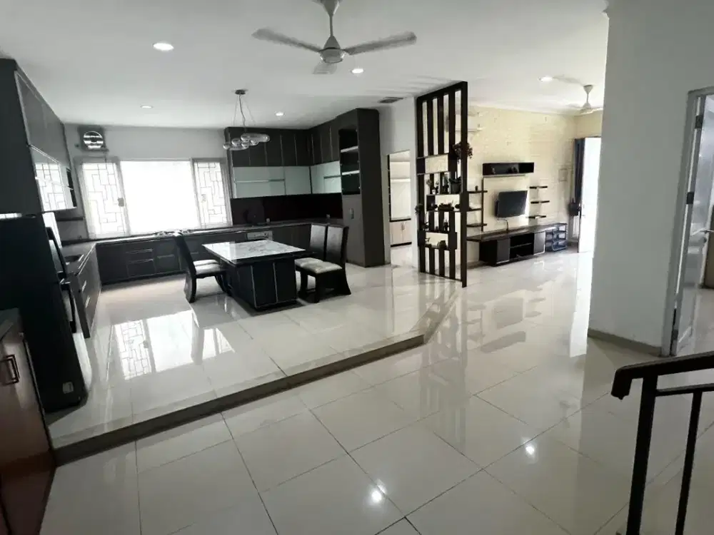 JUAL RUMAH FULL FURNISH CLUSTER FIORE FORESTA BSD