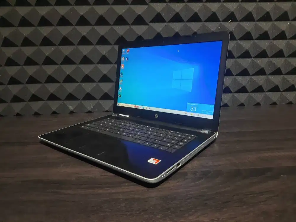 Laptop HP 14-BW103AU - Kondisi Mulus & Siap Kerja!