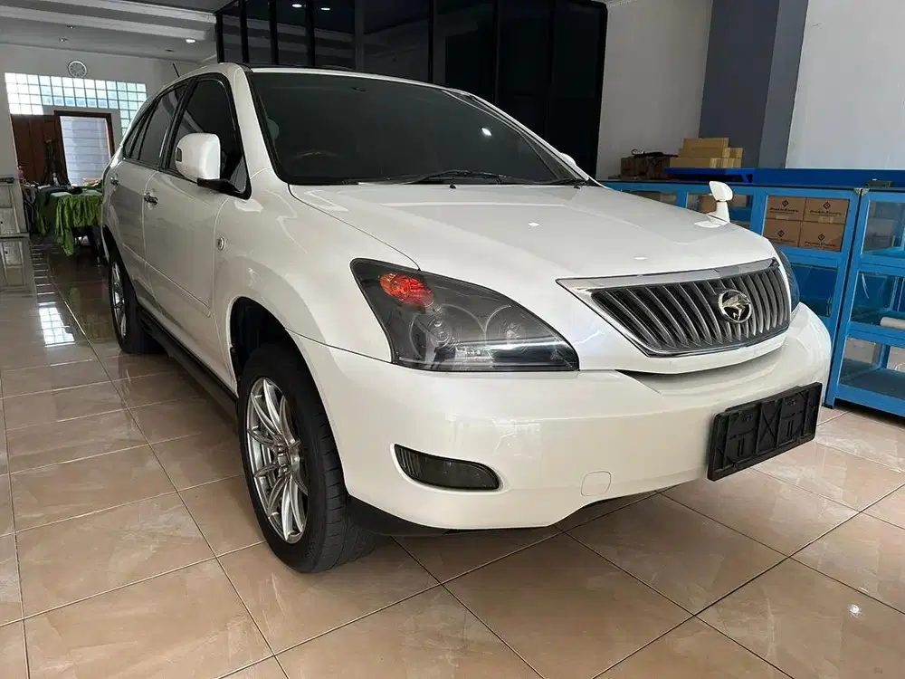 Toyota Harrier 2,4 L Premium 2011