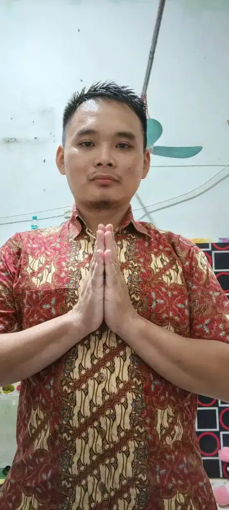 Saya sedang mencari lowongan pekerjaan Bapak/Ibu terhormat