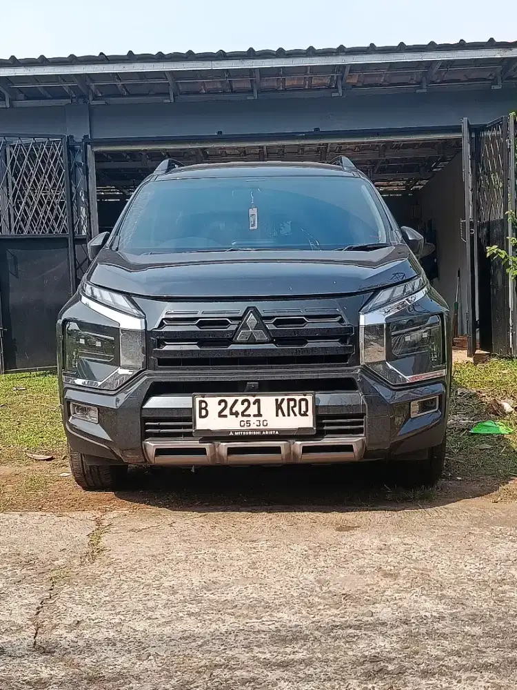 Mitsubishi Expander AT Cross Premium  Seperti Baru