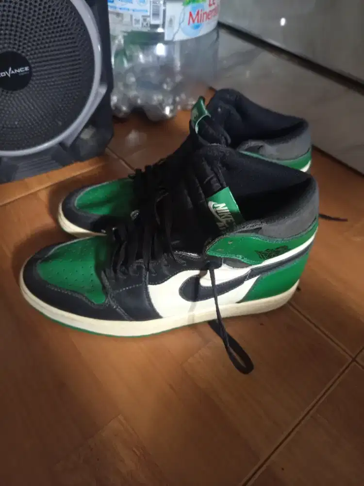 Nike Air Jordan 1 Retro High Pine Green Size 42