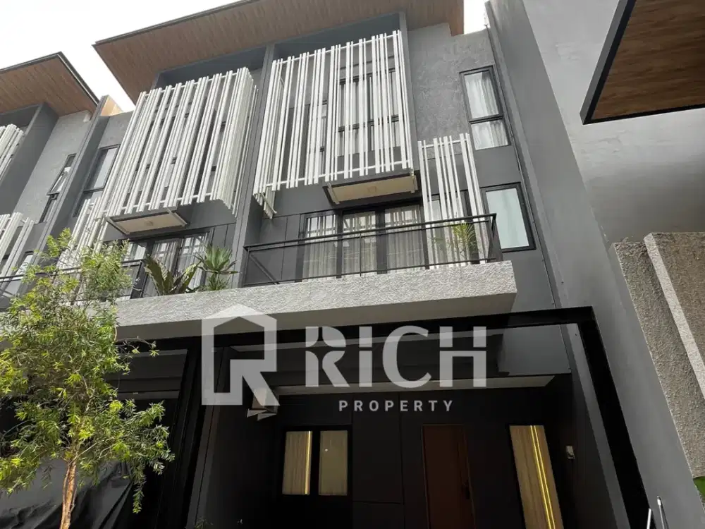 RUMAH CANTIK DI JAKARTA SELATAN