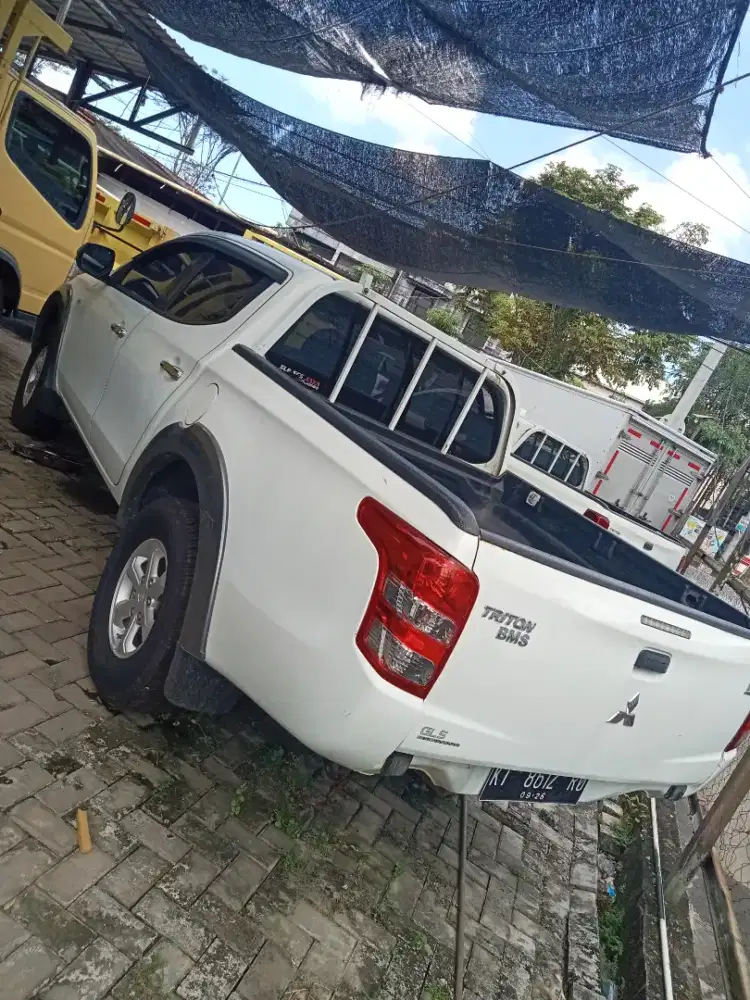 Mitsubishi triton gLs 2.5 2019