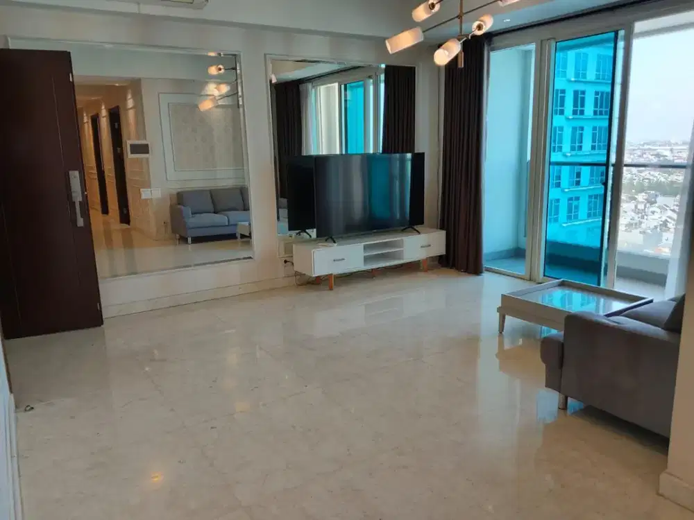 Apartemen Kensington furnished private lift