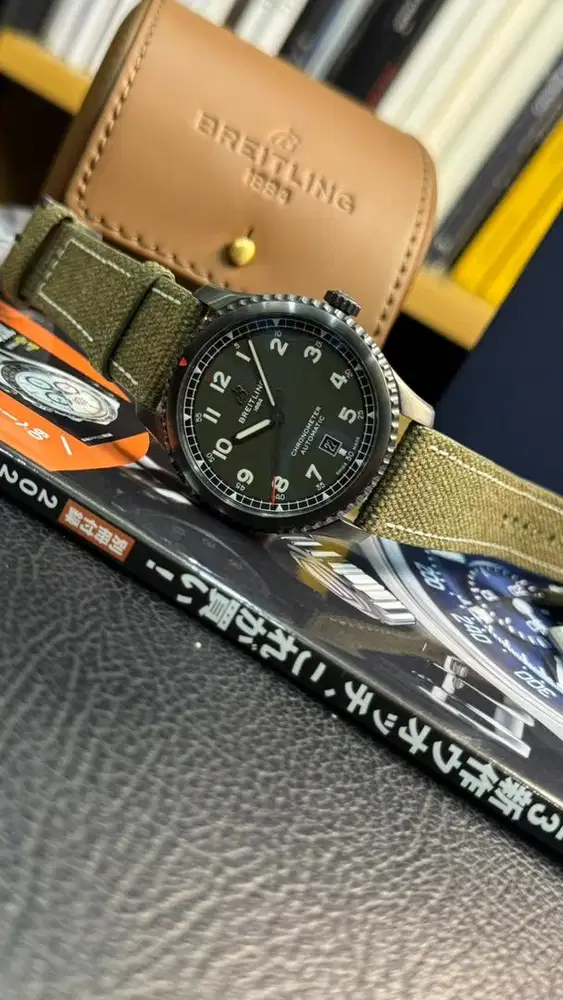 Breitling Aviator 8