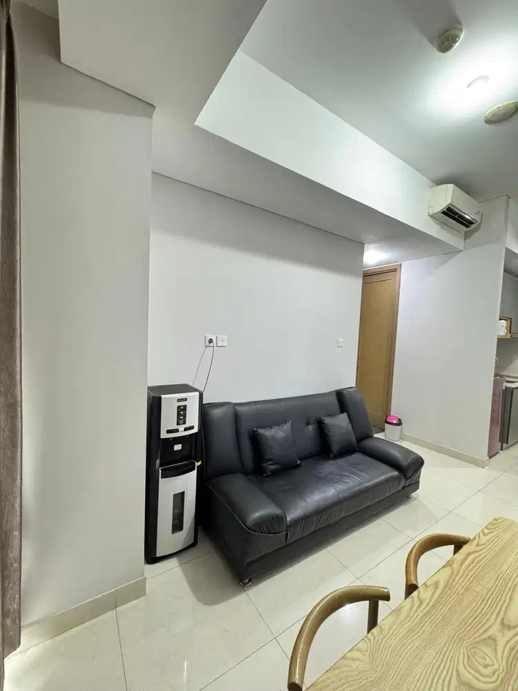 disewakan 2 bedroom furnish taman anggrek residence