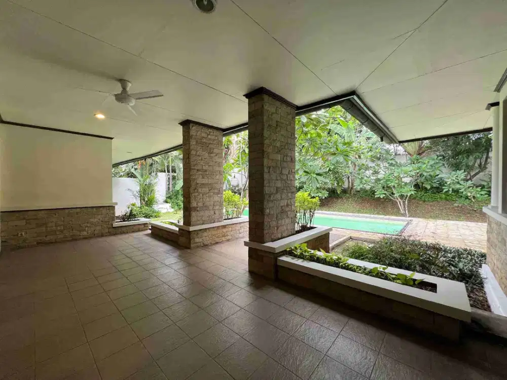 Disewakan Rumah Compound Lebak Bulus 4 Kamar Tidur