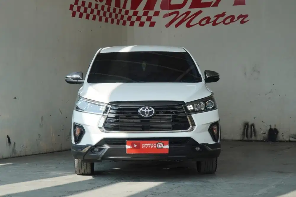 Innova Venturer Diesel 2.4AT 2022