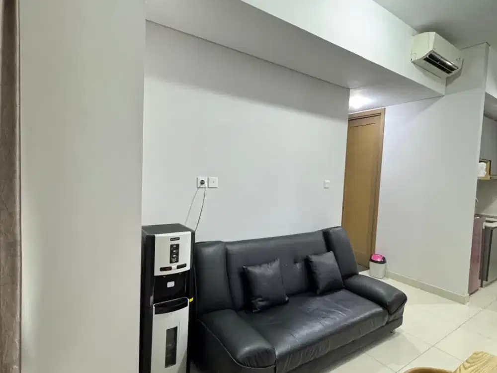 disewakan 2 bedroom furnish taman anggrek residence