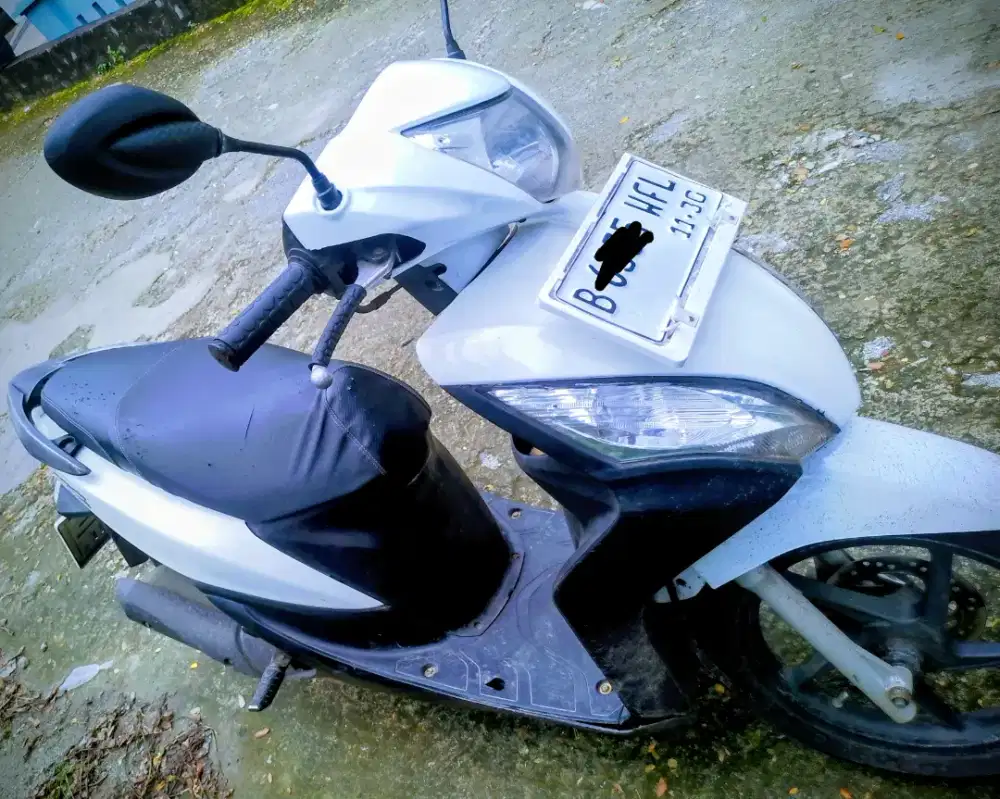 Honda Spacy Karbu Warna BIRU dan PUTIH 2011
