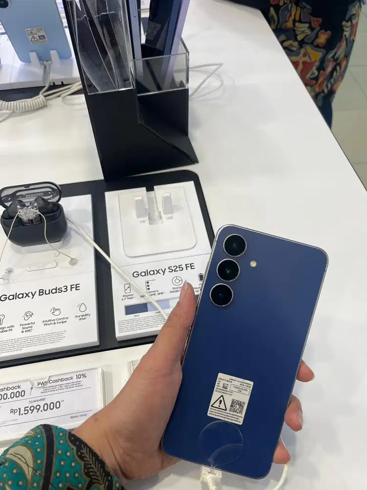 Samsung S25Fe 8+8/256Gb