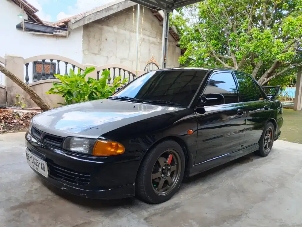 Mitsubishi Lancer GL-xi 1600cc (SOHC) CB4