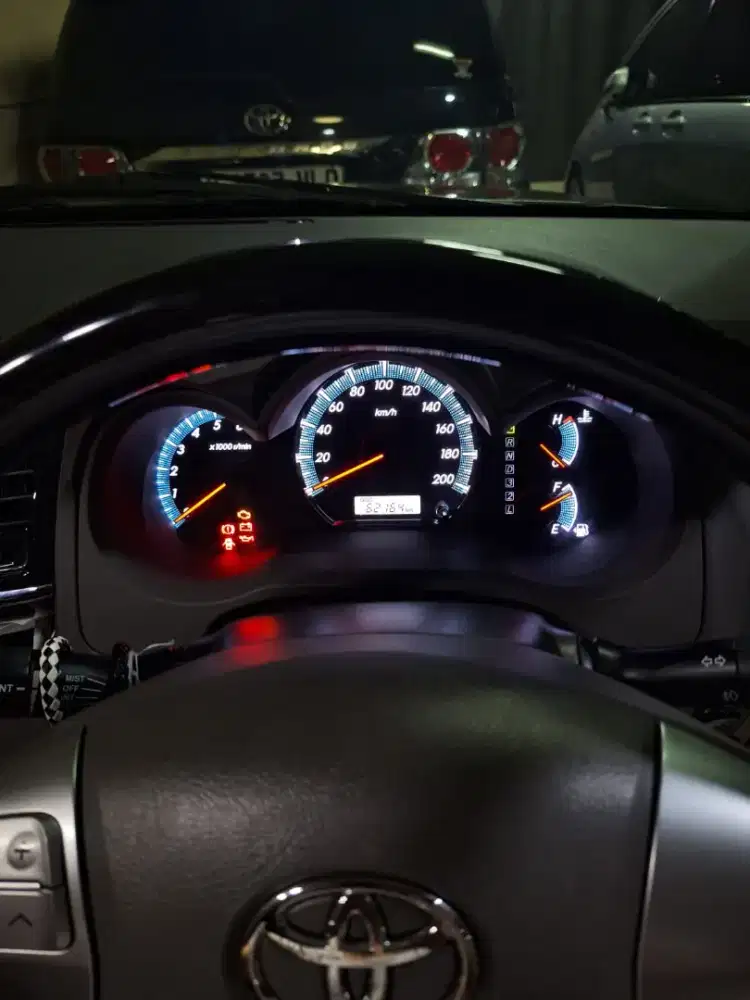 TOYOTA FORTUNER G A/T LUX 2012