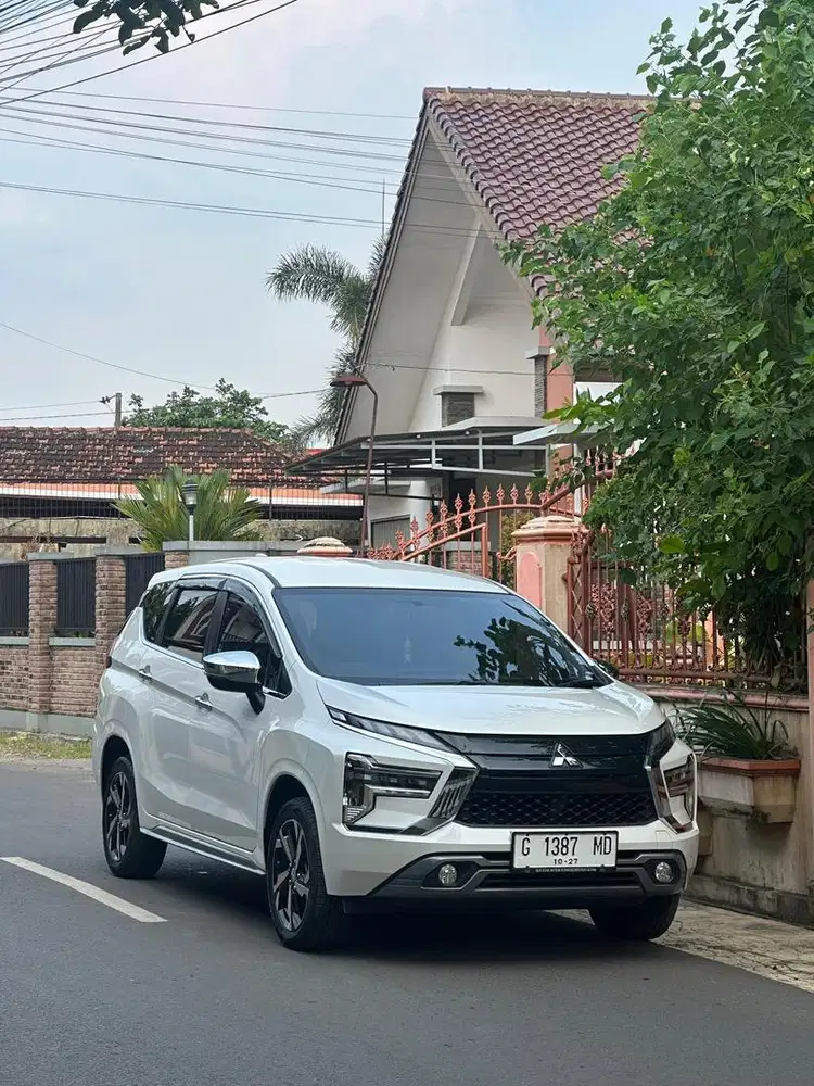 Xpander Ultimate 2022 km 20 rb