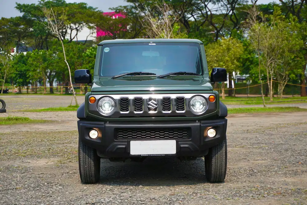 Suzuki Jimny 5-Doors 
SUV 4X4 2023 / 2024