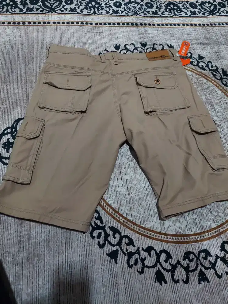 Celana cargo pendek keren