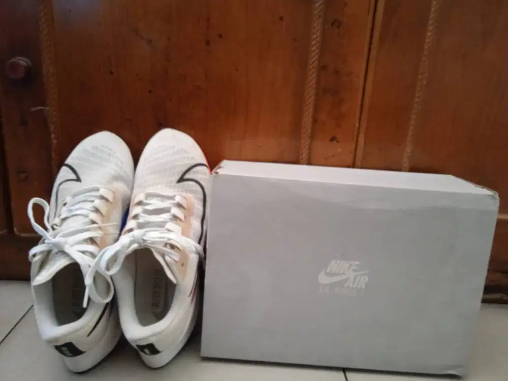 PRELOVED - Sepatu Sport Wanita - Sport Shoes - Sneaker - Bekas