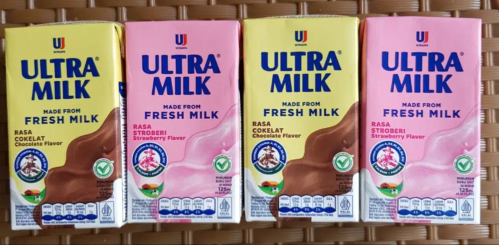 Susu Ultra UHT 125 ml Strawberry & Coklat 1 Dus (40 biji)