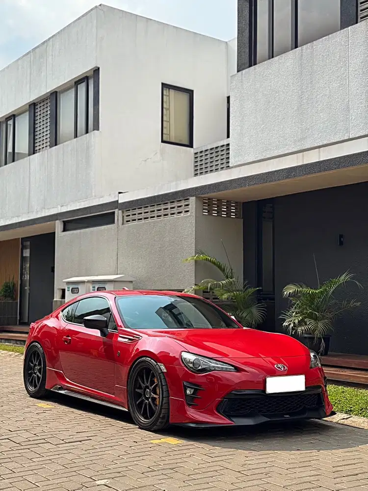 Toyota Ft86 TRD Red on Black Full Spec 2017