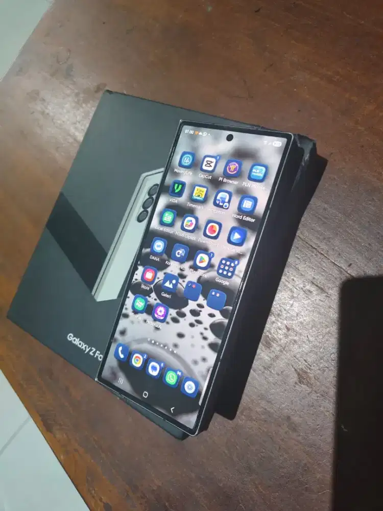 Samsung Zfold 6 carbon black
