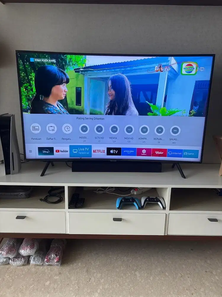 Samsung 55 Curved UHD Smart TV